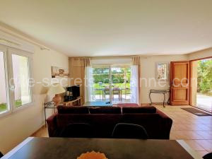 Mont Ventoux 5-person villa with spa, jacuzzi in Provence à Mazan