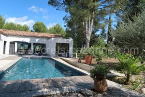 Villa design Mazanel, piscine, vue Mont Ventoux et plaine, climatisation à Mazan
